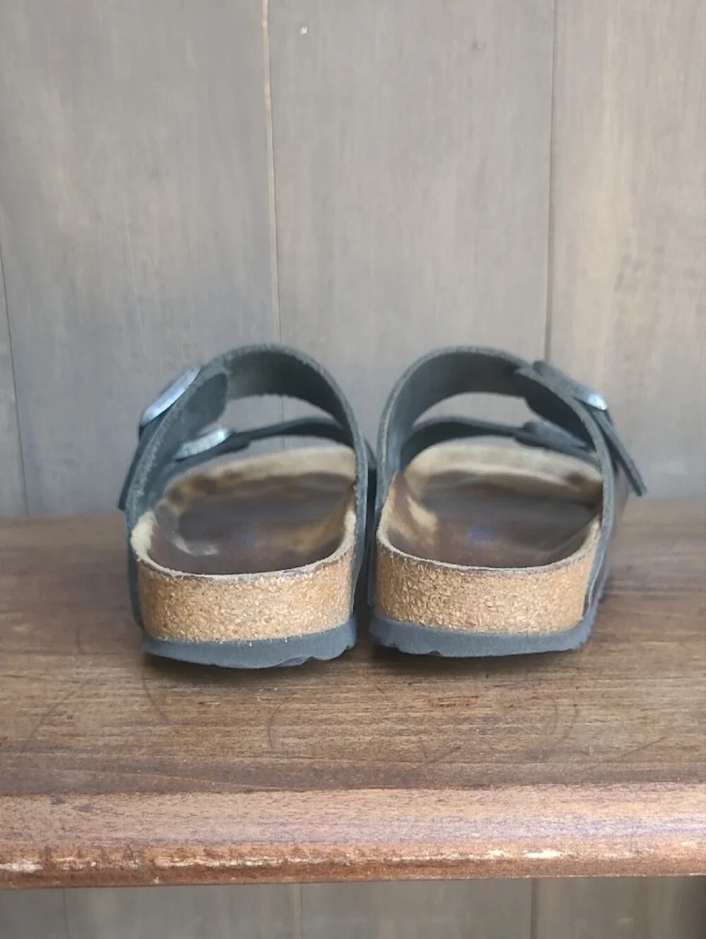 Birkenstock Arizona Sandals Women's sz 37/6.5US Metallic Sandals